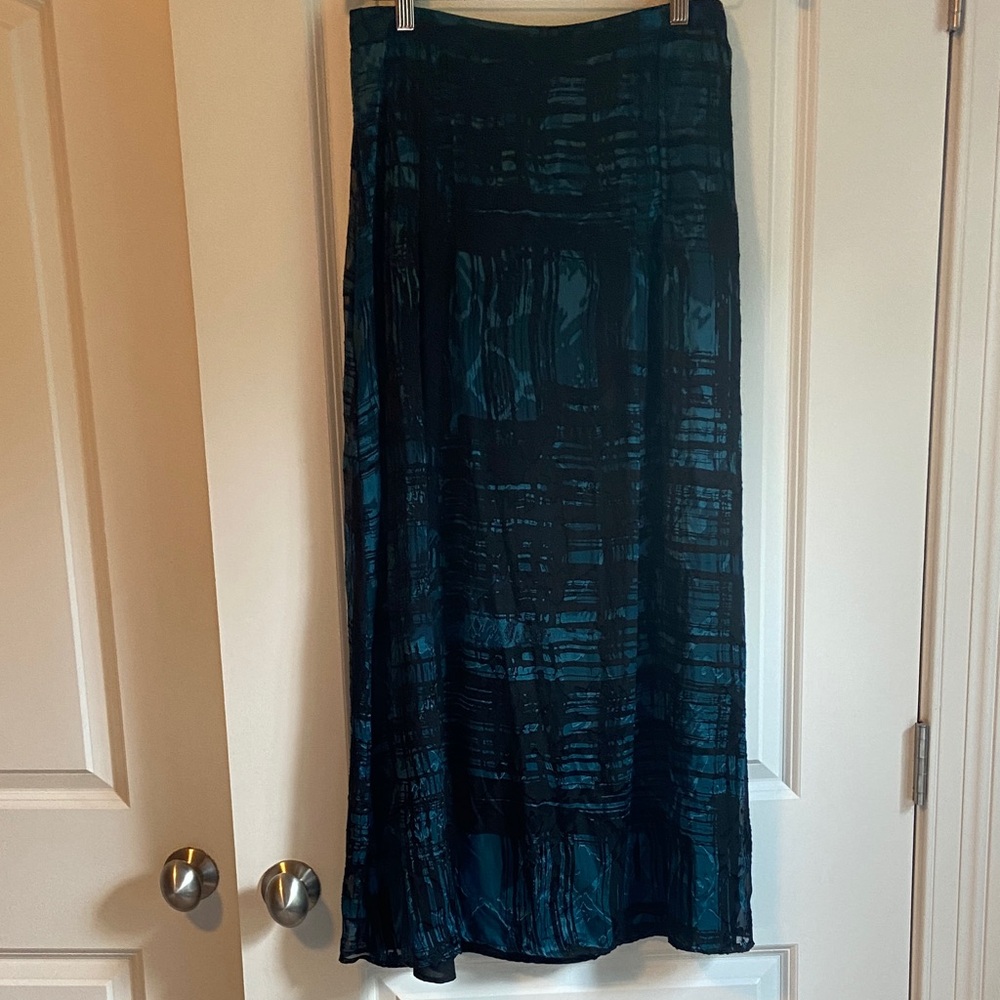 Chico's Silk Blend Brynn Mallard Maxi Skirt
Size 0 (4-6) Small - Picture 1 of 8